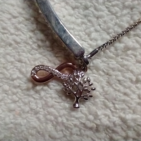 Silvertone crystal tree 🎄🌴 infinity adjustable family forever bracelet - Picture 2 of 5